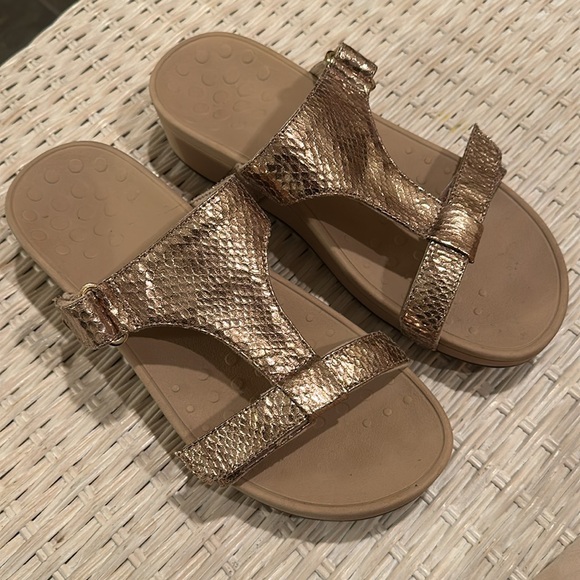 VIONIC SANDALS - Picture 5 of 6